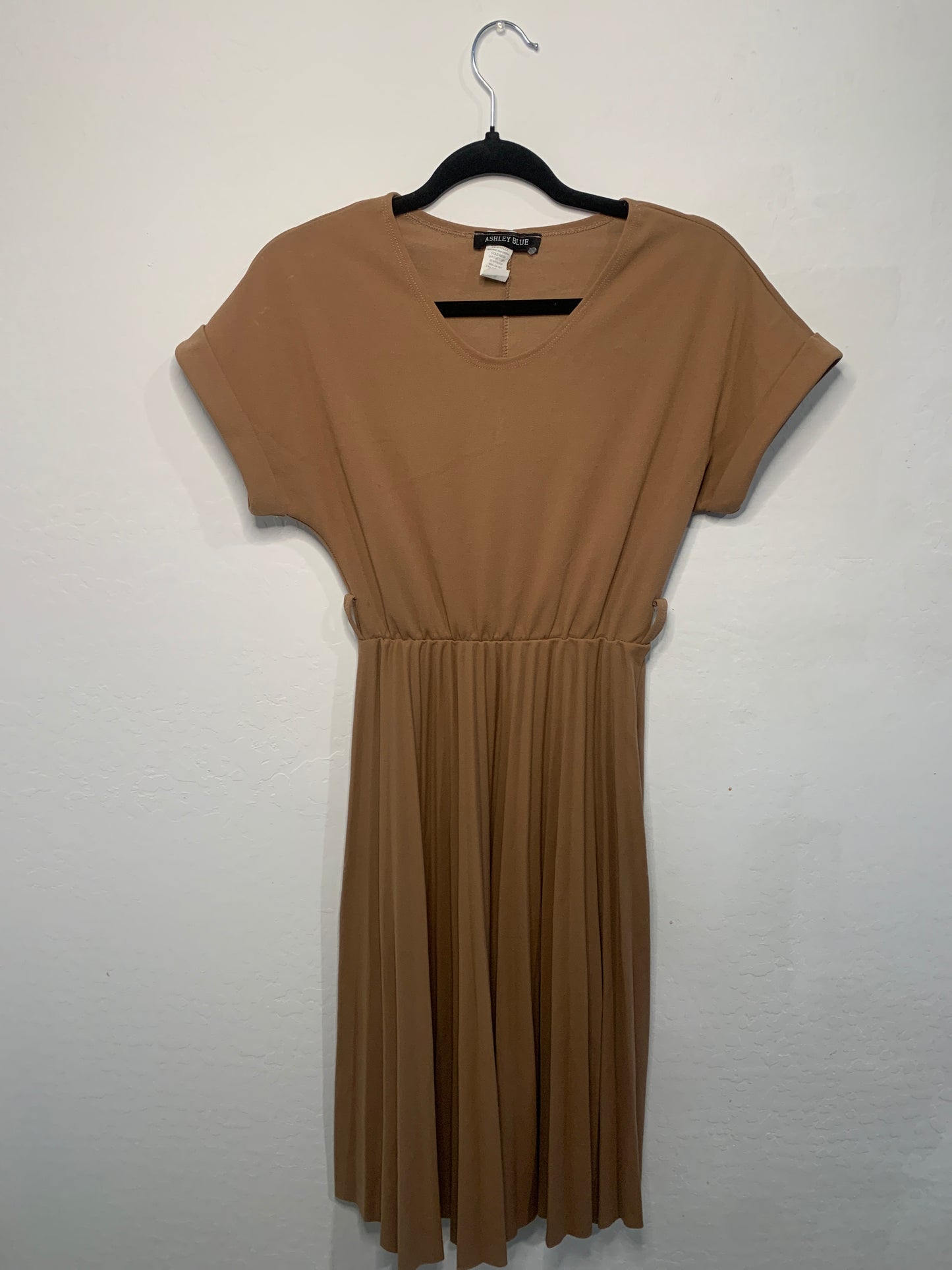 Elegant Lady Dress Style| Brand: Ashley Blue