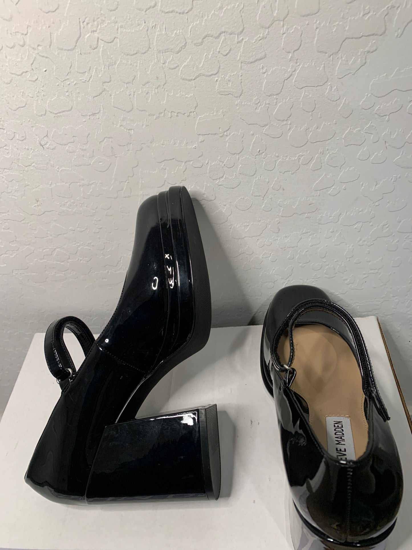 Shiny Mary Jane Platform heels